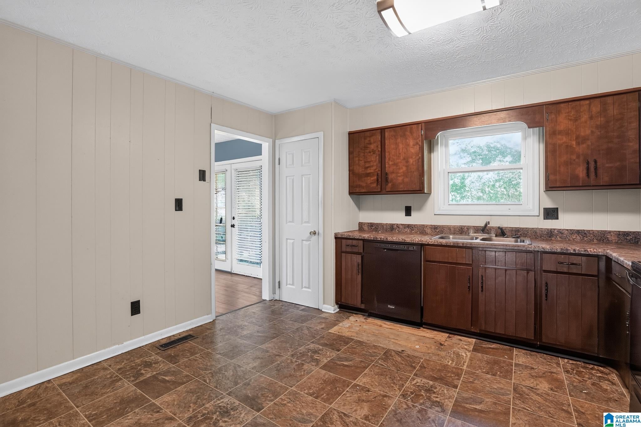 6326 Perry Street Anniston, AL 36206 - Photo 7 of 31 Gallery Image 7