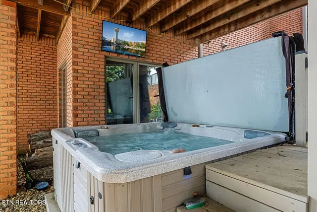 $2,500,000 | 354 Okema Way, Loudon, TN 37774