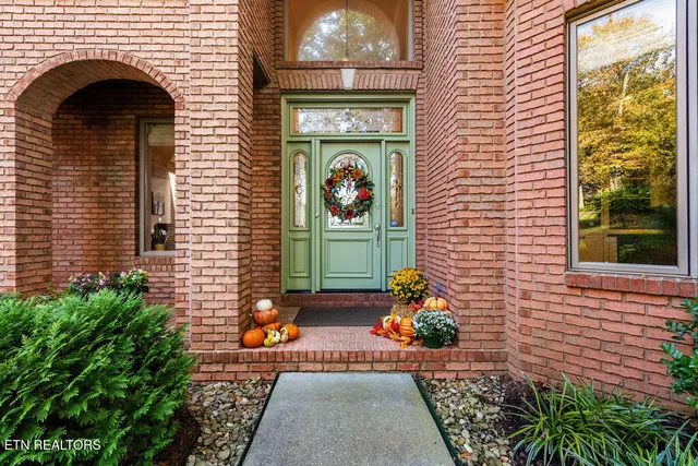 $2,500,000 | 354 Okema Way, Loudon, TN 37774