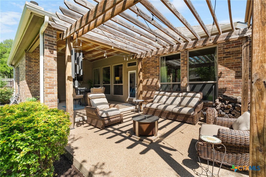 2405 Twin Ridge Court Belton, TX 76513 - Photo 27 of 30 a view of balcony with patio