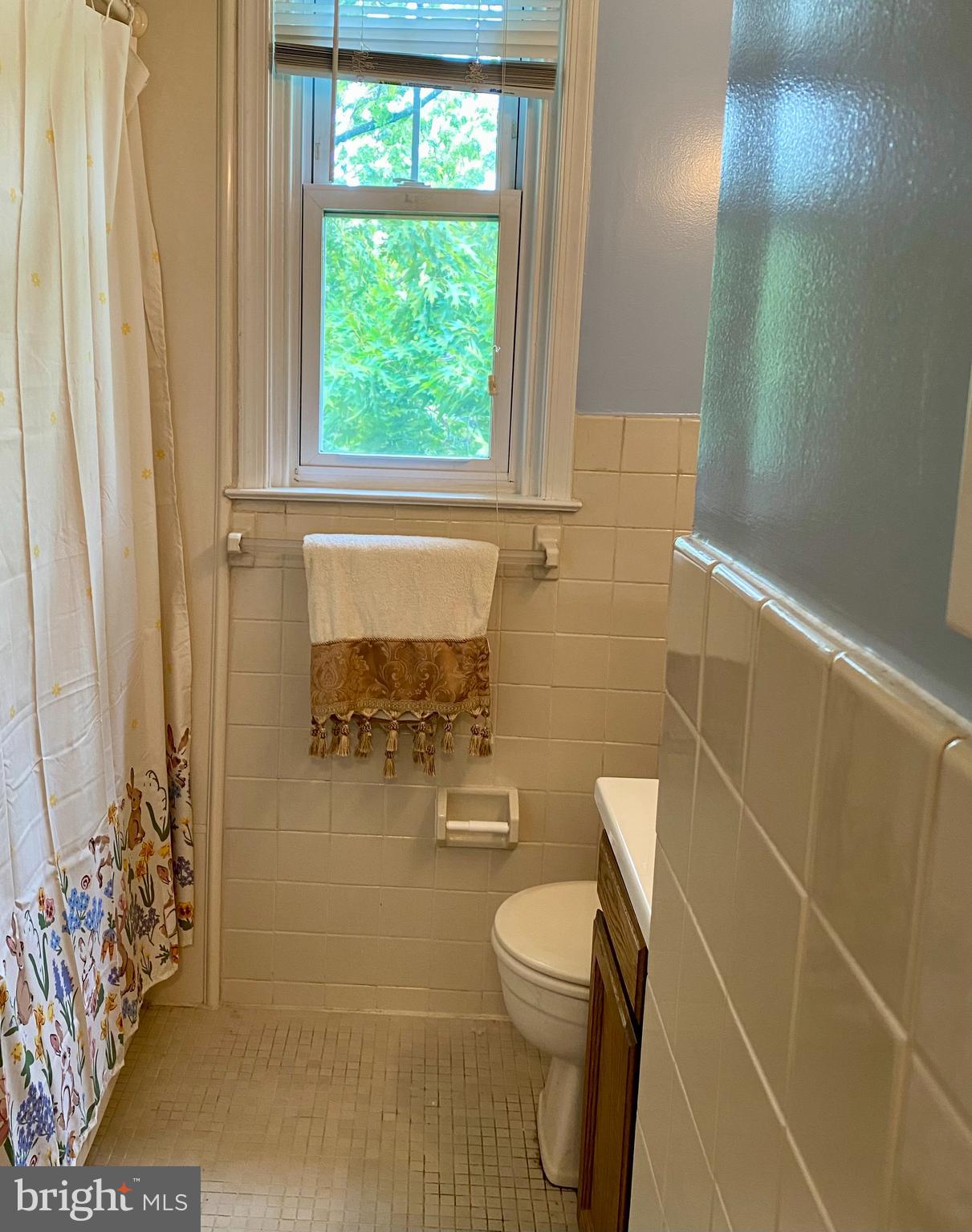 500 East Lancaster Avenue, Unit 118D Wayne, PA 19087 - Photo 9 of 12 Bathroom