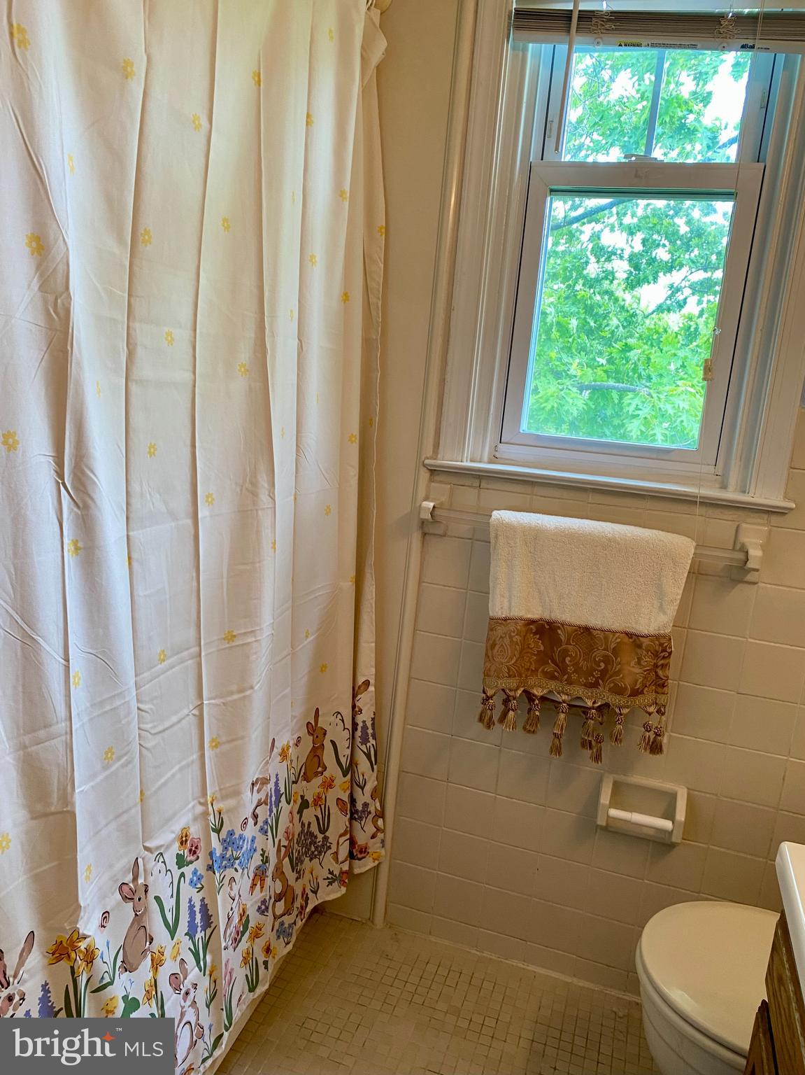 500 East Lancaster Avenue, Unit 118D Wayne, PA 19087 - Photo 10 of 12 Bathroom