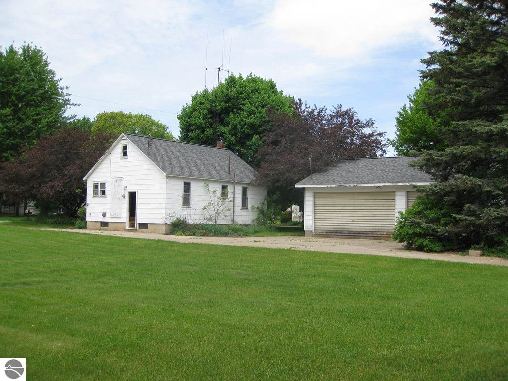 710 Neier Road Mount Pleasant, MI 48858 - Photo 13 of 20 1785107-12.JPG