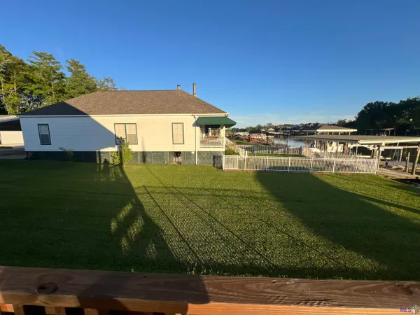 $65,000 | 18100 Bayou Pierre Drive, Maurepas, LA 70449