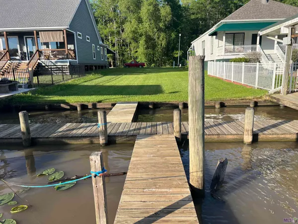 $65,000 | 18100 Bayou Pierre Drive, Maurepas, LA 70449