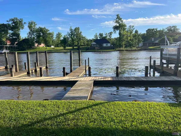 $65,000 | 18100 Bayou Pierre Drive, Maurepas, LA 70449