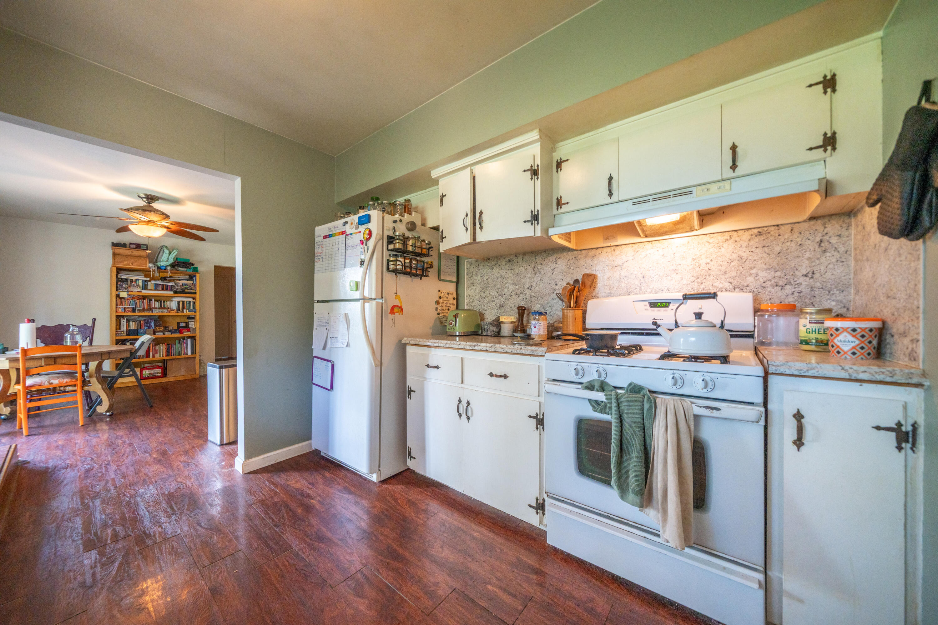 29276 Bullskin Ridge Road Oak Run, CA 96069 - Photo 38 of 113 Original Guest Kitchen 29276 Bullskin Ri