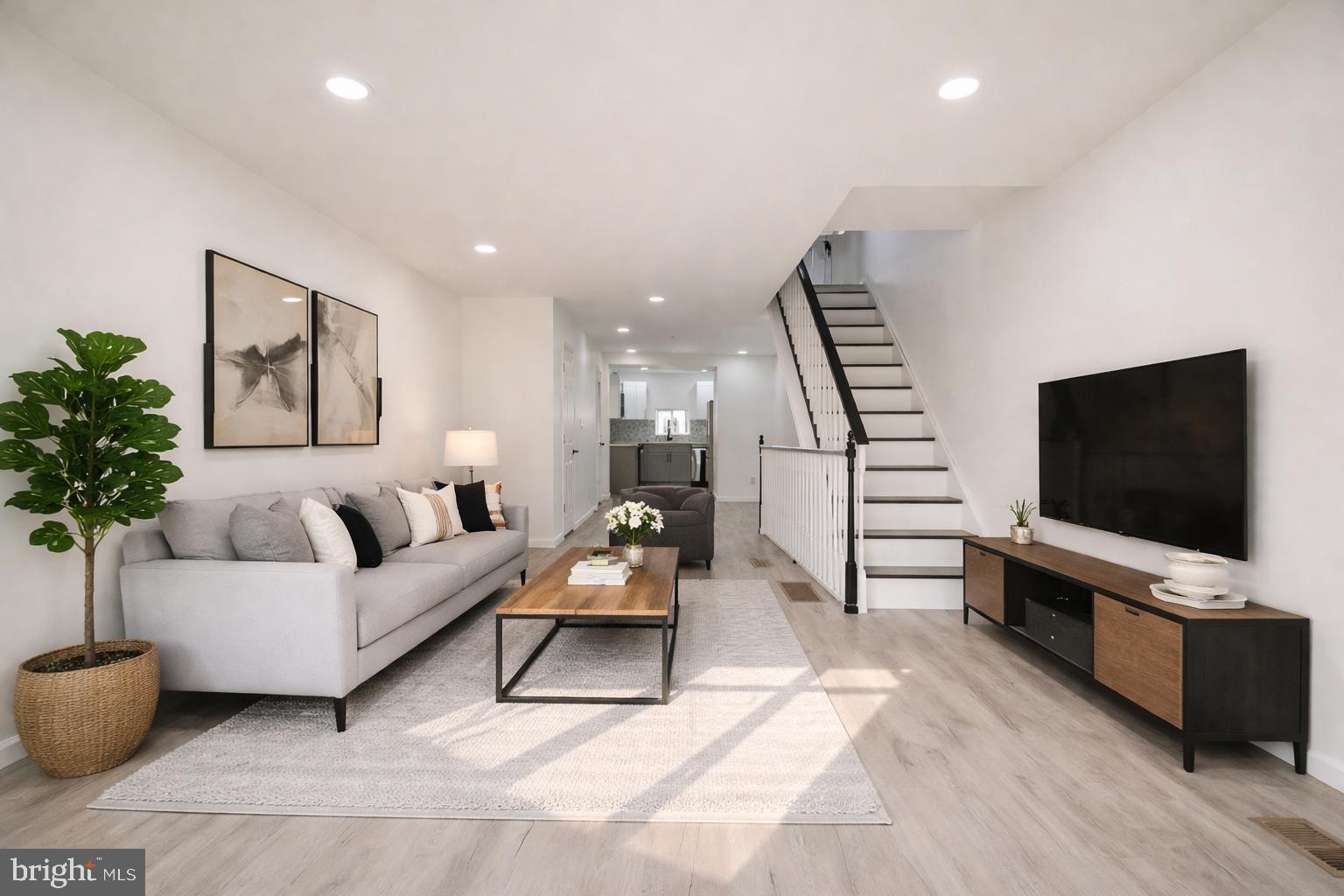 313 West Porter Street Philadelphia, PA 19148 - Photo 6 of 33