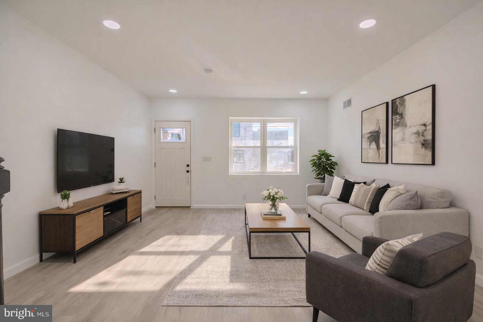 313 West Porter Street Philadelphia, PA 19148 - Photo 7 of 33