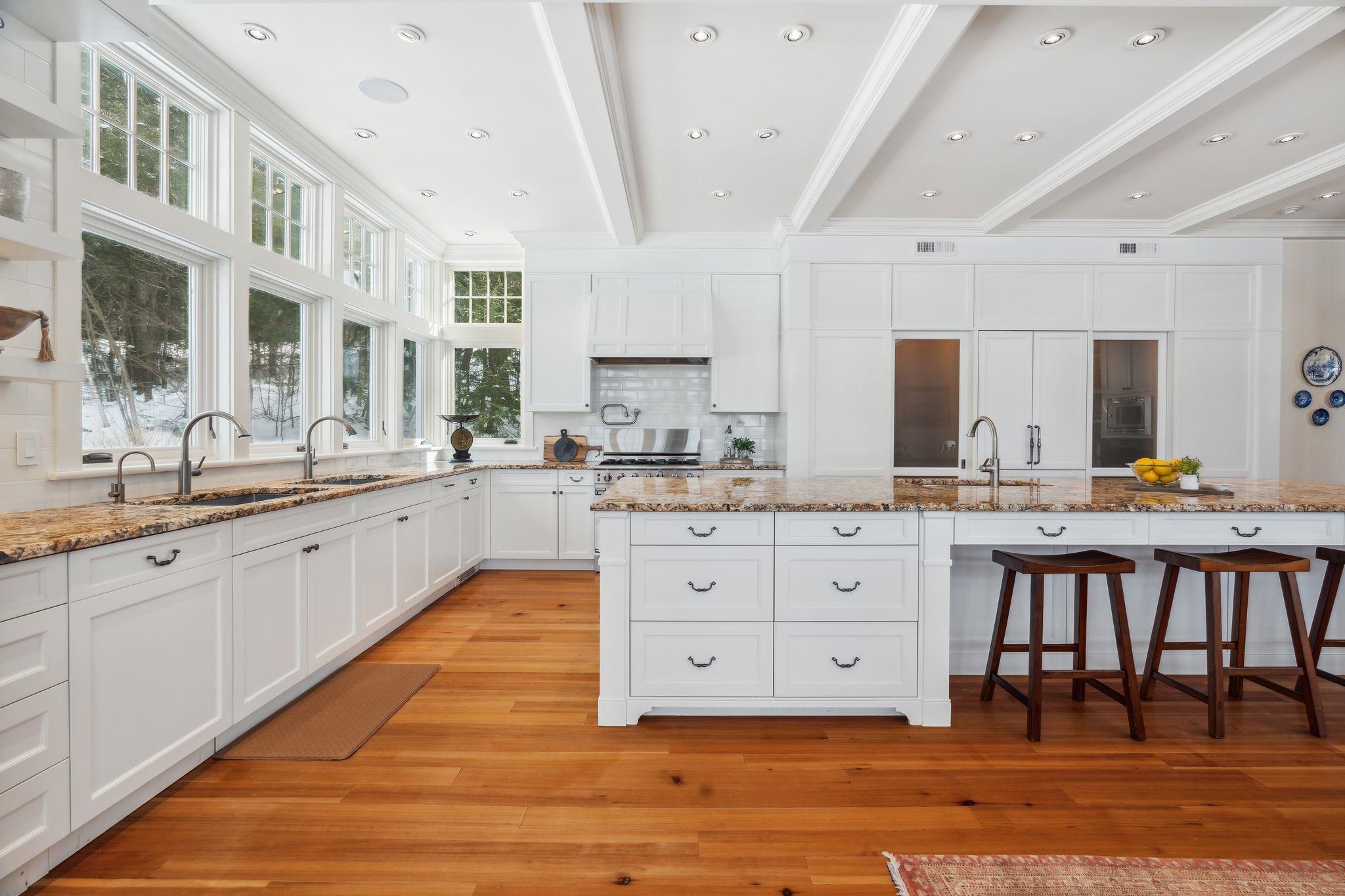 502 North Hill Road Stowe, VT 05672 - Photo 12 of 40