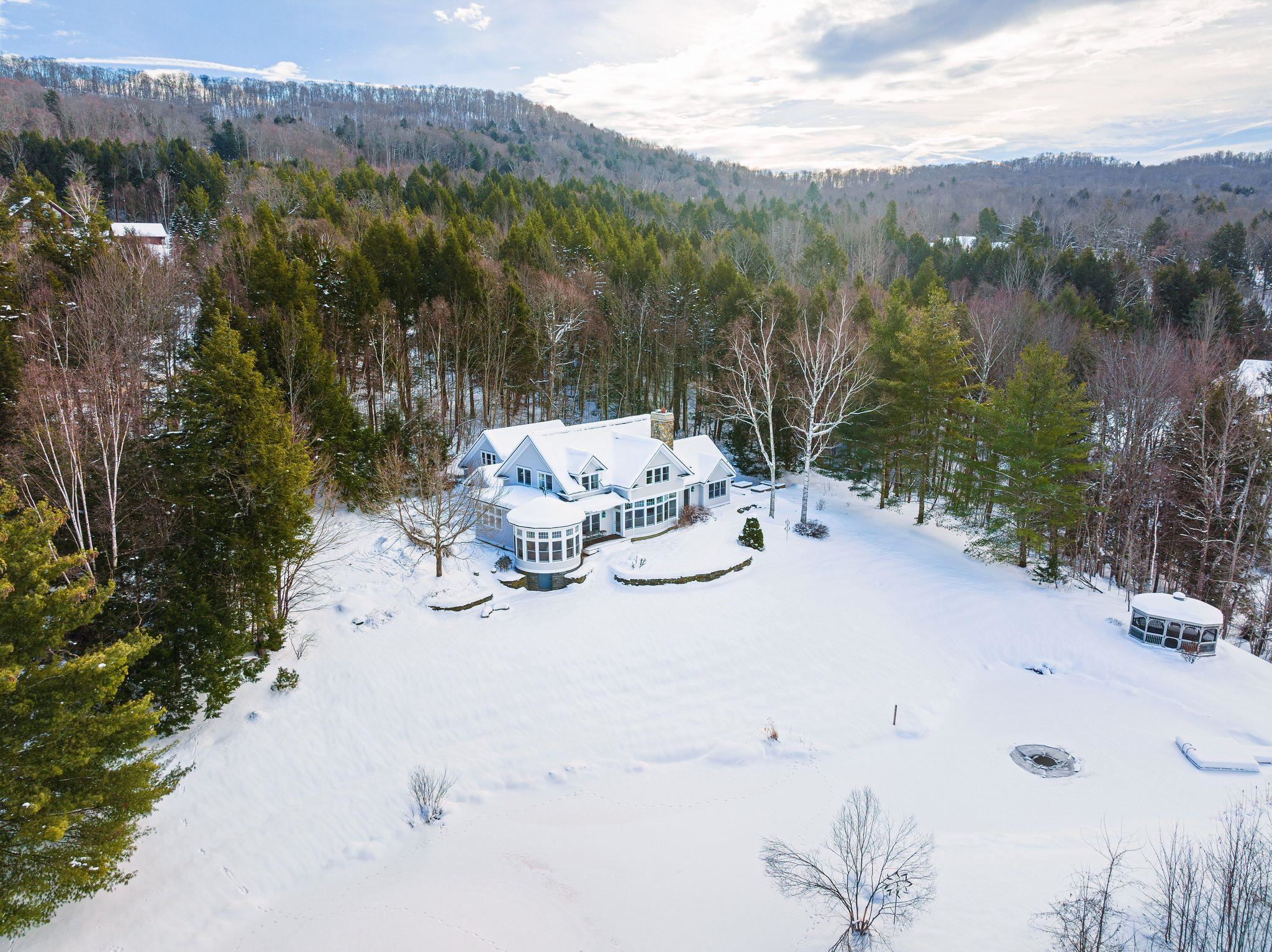502 North Hill Road Stowe, VT 05672 - Photo 2 of 40