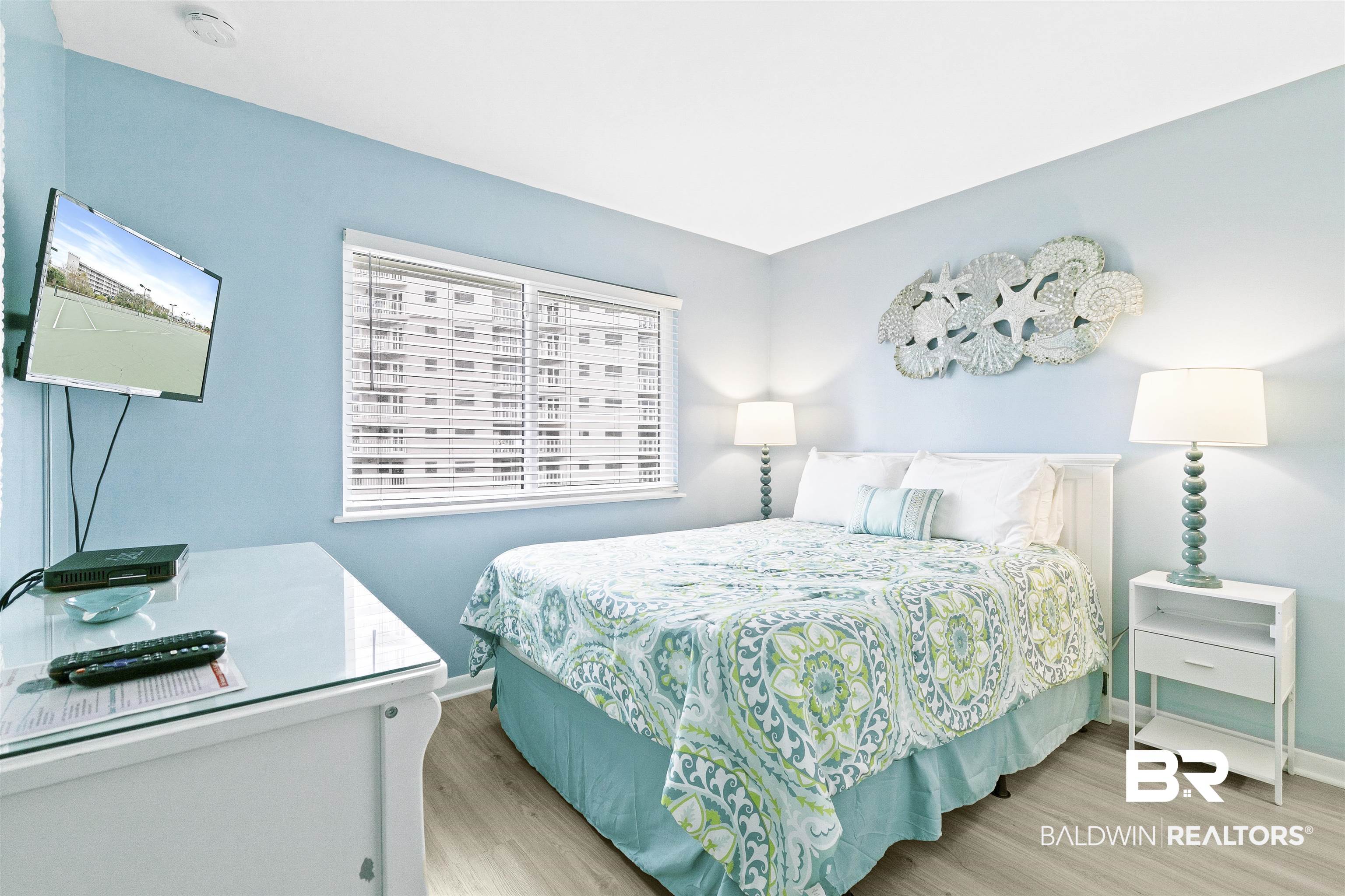 400 Plantation Road, Unit 3314 Gulf Shores, AL 36542 - Photo 20 of 47 Bedroom with light wood-type flooring