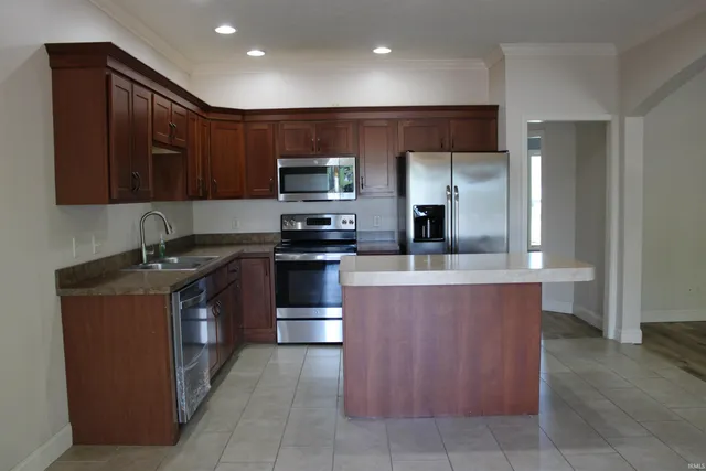 $279,900 | 11745 Juniper Court, Evansville, IN 47725