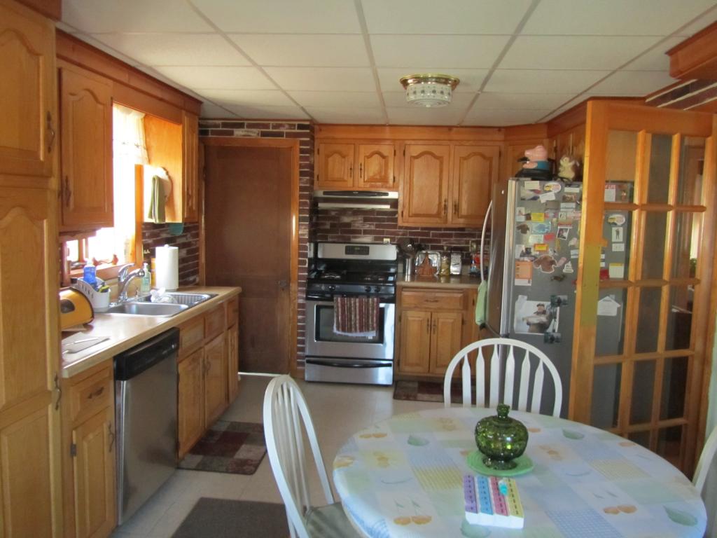 1456 Post Road Rutland Town, VT 05701 - Photo 7 of 18