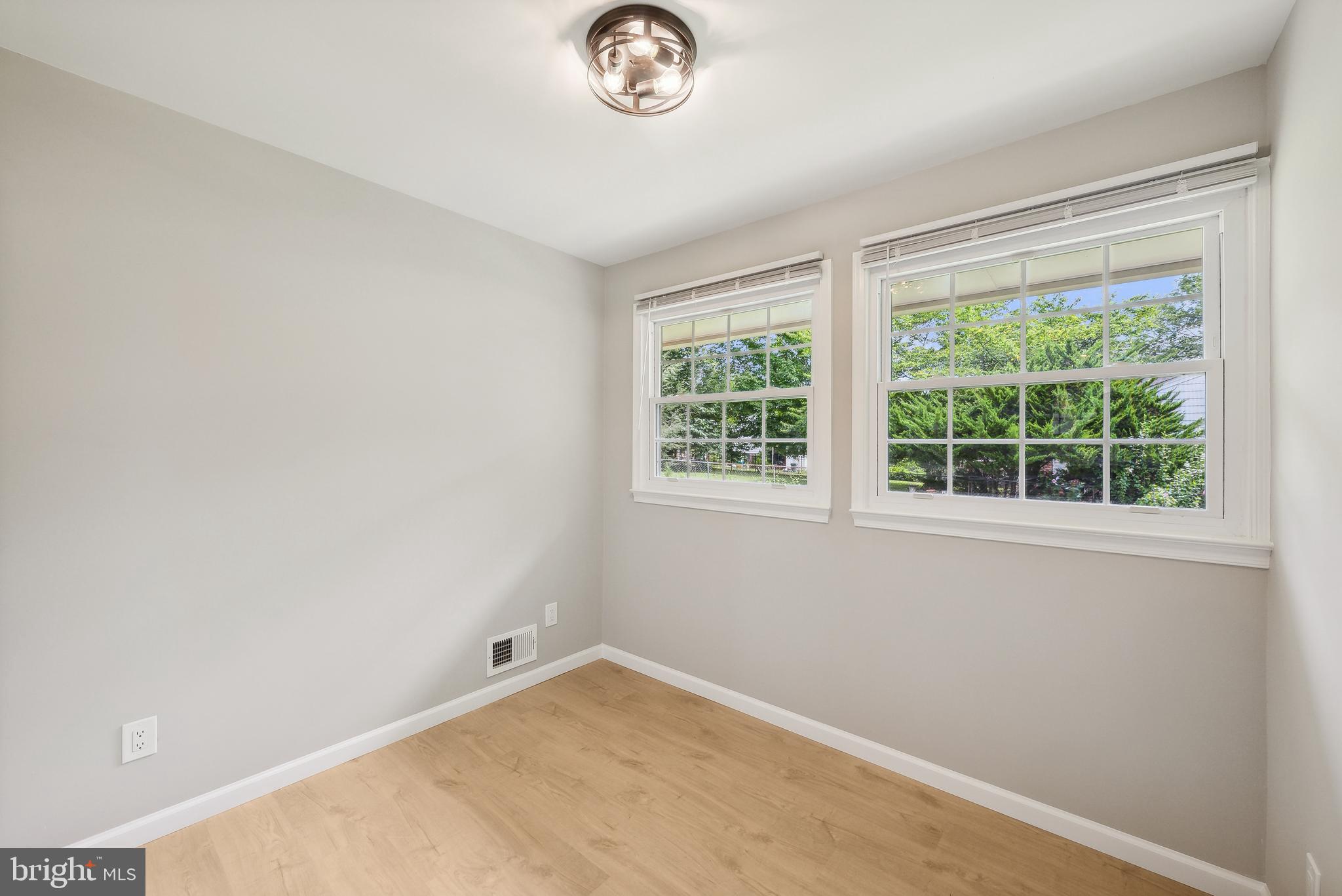 5317 Oldcastle Lane Springfield, VA 22151 - Photo 26 of 37