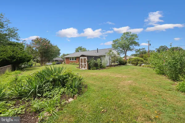 $3,200 | 5317 Oldcastle Lane, Springfield, VA 22151