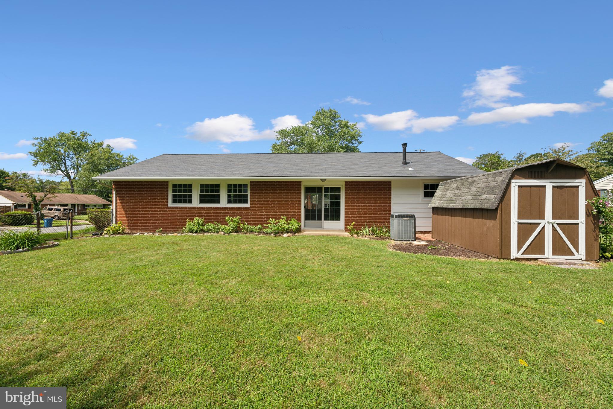 5317 Oldcastle Lane Springfield, VA 22151 - Photo 35 of 37