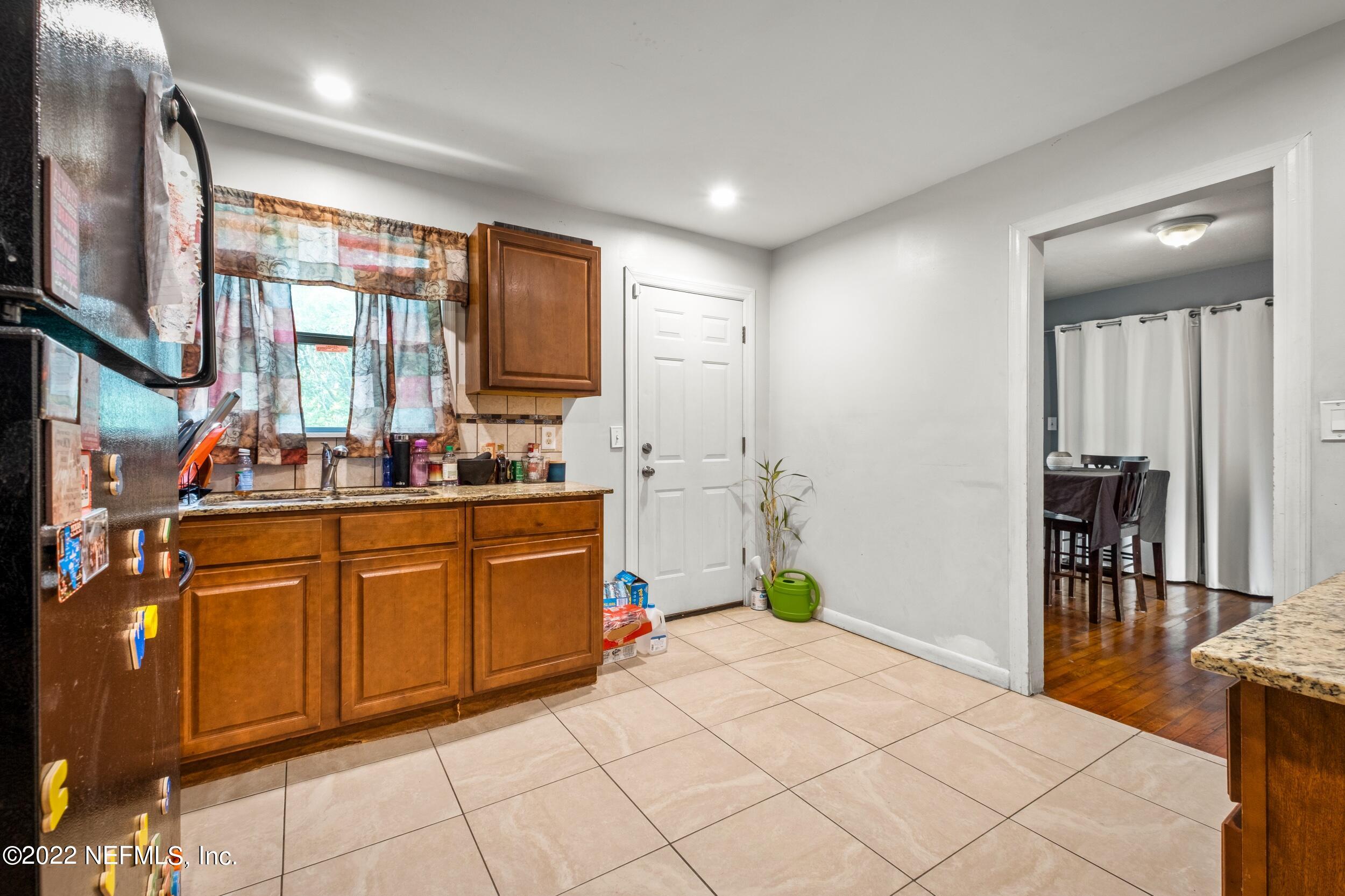1811 Gamewell Road Jacksonville, FL 32211 - Photo 9 of 20 Kitchen