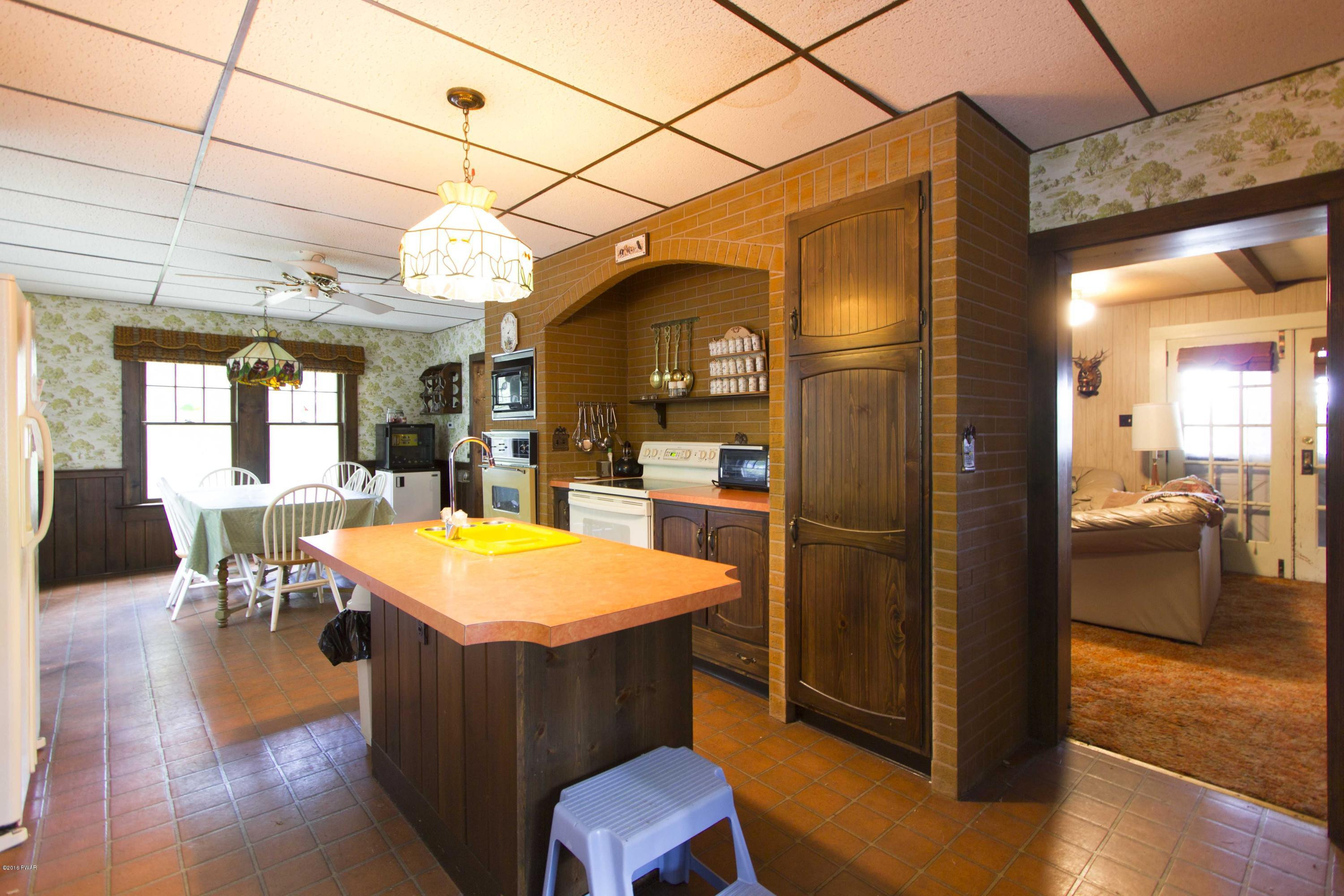100 Harbor Landing Road Paupack, PA 18451 - Photo 11 of 27