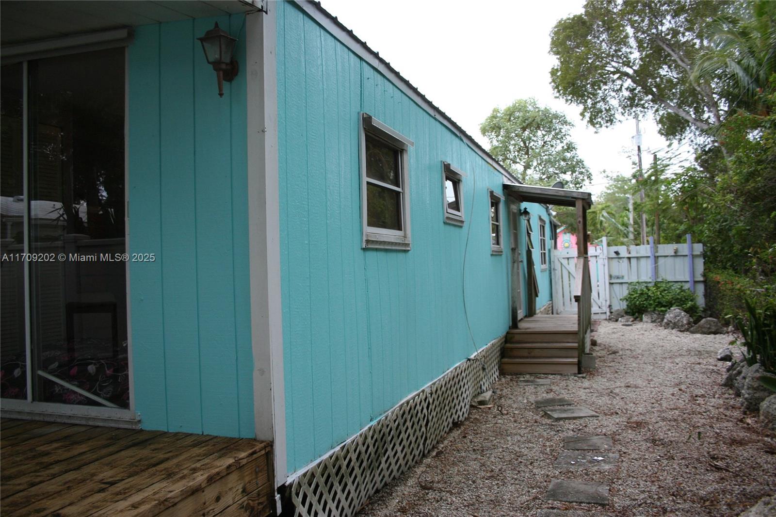 230 Antigua Road Tavernier, FL 33070 - Photo 25 of 32