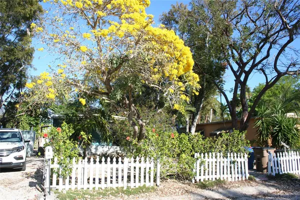 $374,000 | 230 Antigua Road, Tavernier, FL 33070