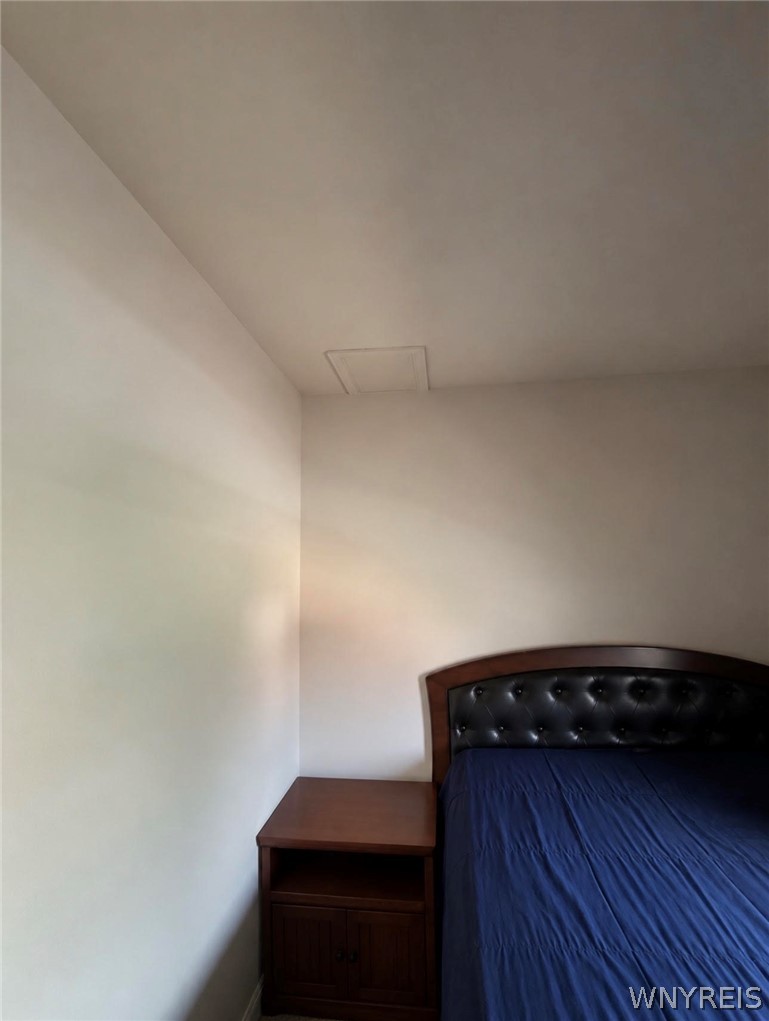 127 14th Street Buffalo, NY 14213 - Photo 19 of 24 Upper Bedroom