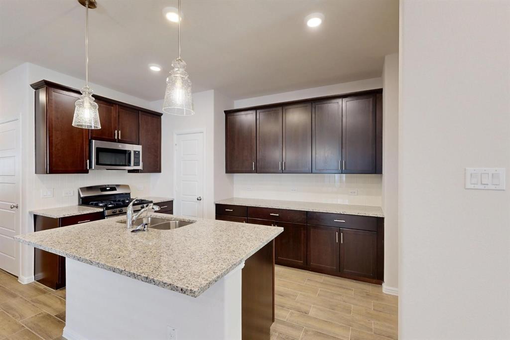 417 Forsyth Drive Princeton, TX 75407 - Photo 5 of 24