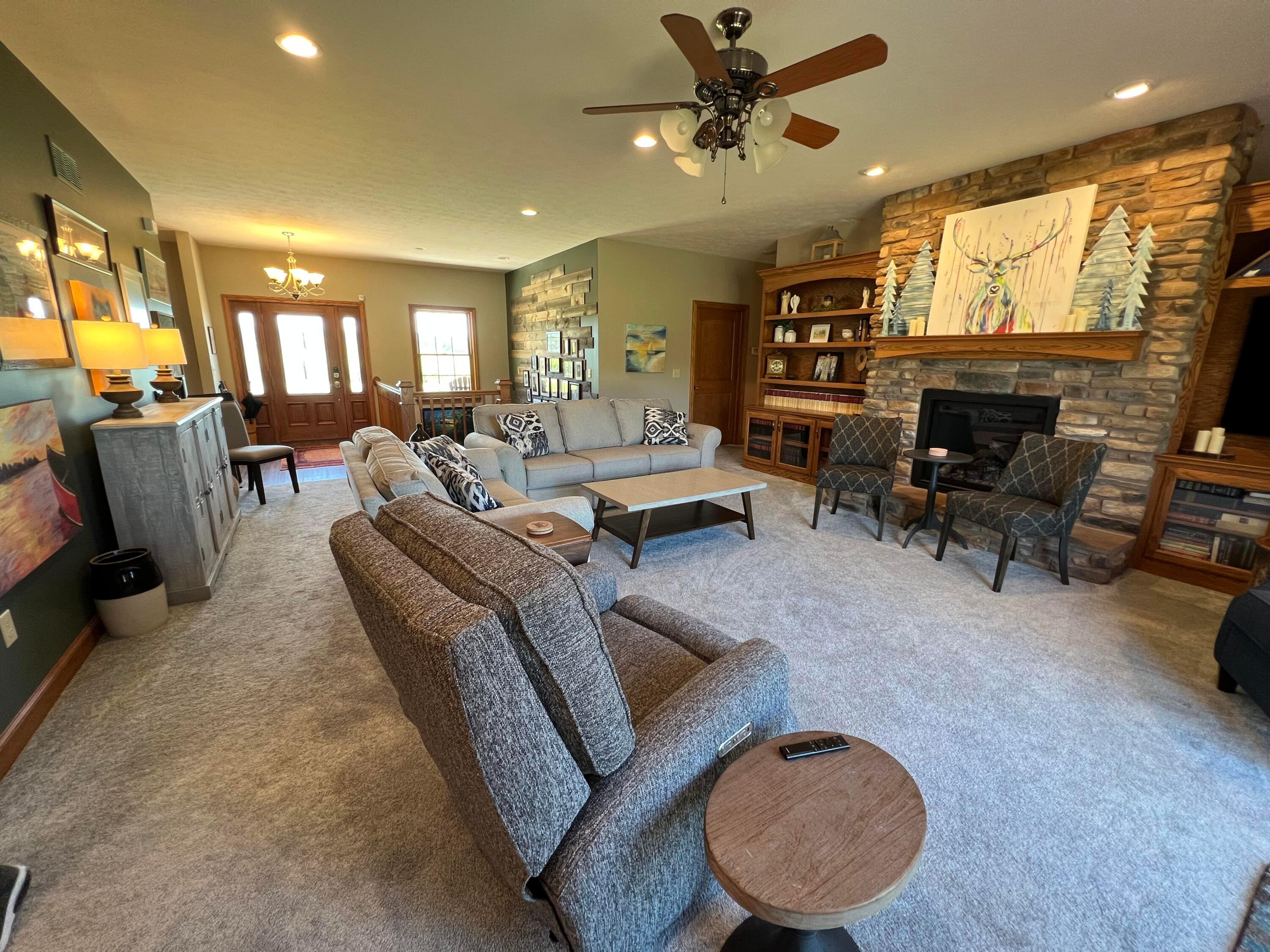 4387 Mahar Road Springfield, OH 45502 - Photo 13 of 71 Great Room