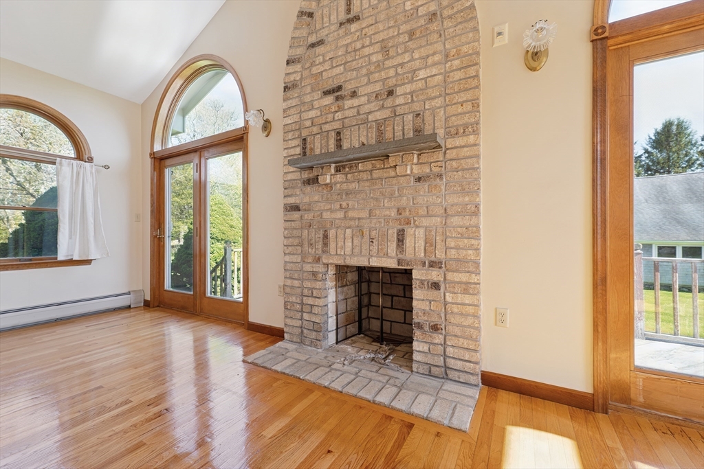 788 Smith Neck Road Dartmouth, MA 02748 - Photo 5 of 38