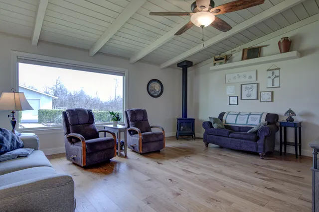 $575,000 | 12249 Manzanoaks Drive, Redding, CA 96003