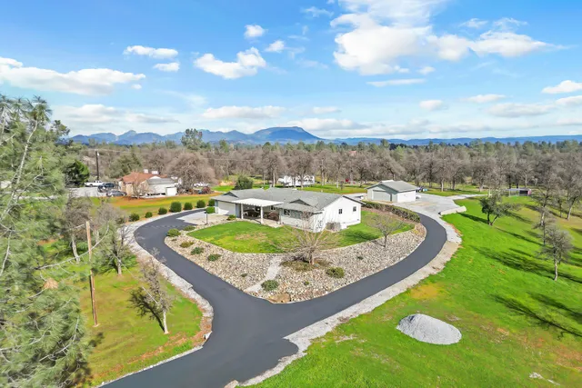 $575,000 | 12249 Manzanoaks Drive, Redding, CA 96003