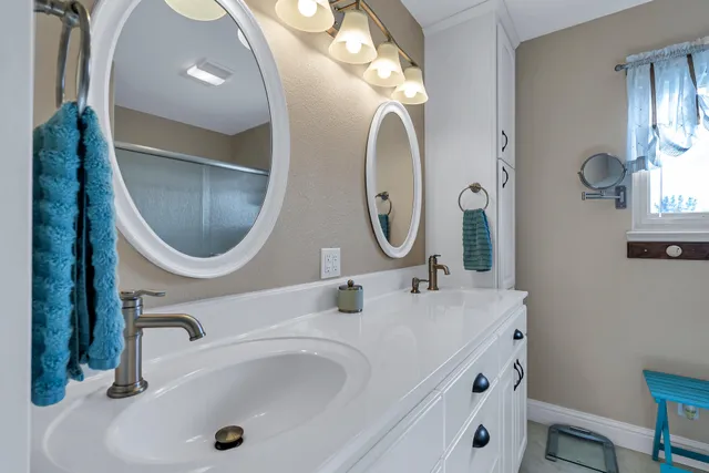 $575,000 | 12249 Manzanoaks Drive, Redding, CA 96003