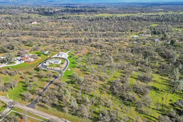 $575,000 | 12249 Manzanoaks Drive, Redding, CA 96003