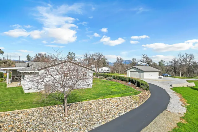 $575,000 | 12249 Manzanoaks Drive, Redding, CA 96003