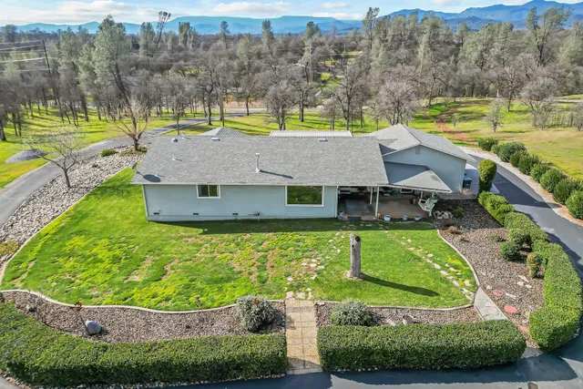 $575,000 | 12249 Manzanoaks Drive, Redding, CA 96003