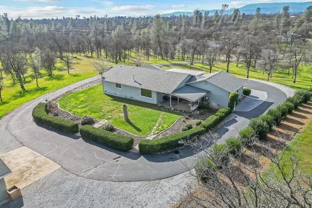 $575,000 | 12249 Manzanoaks Drive, Redding, CA 96003