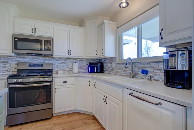 $575,000 | 12249 Manzanoaks Drive, Redding, CA 96003