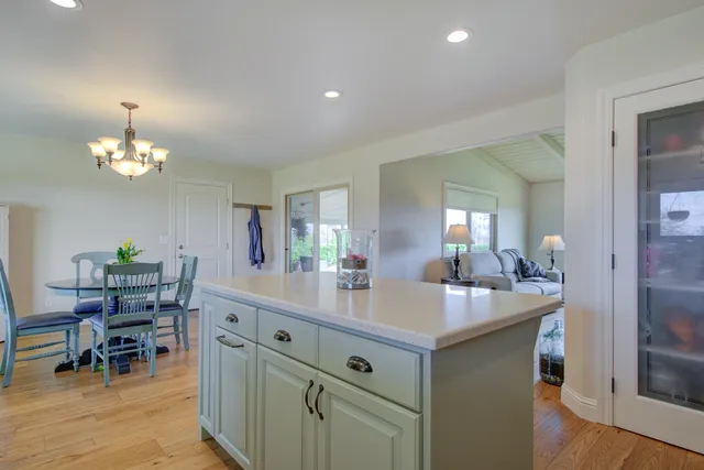 $575,000 | 12249 Manzanoaks Drive, Redding, CA 96003