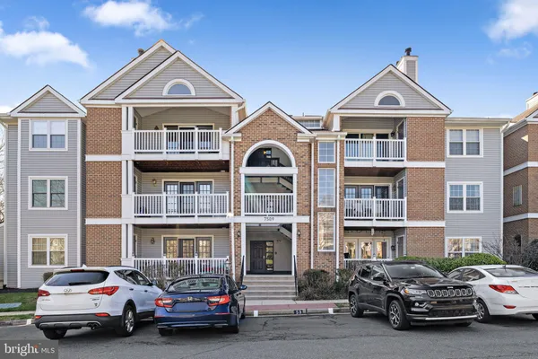 $430,000 | 7509 Ashby Lane, Unit J, Alexandria, VA 22315
