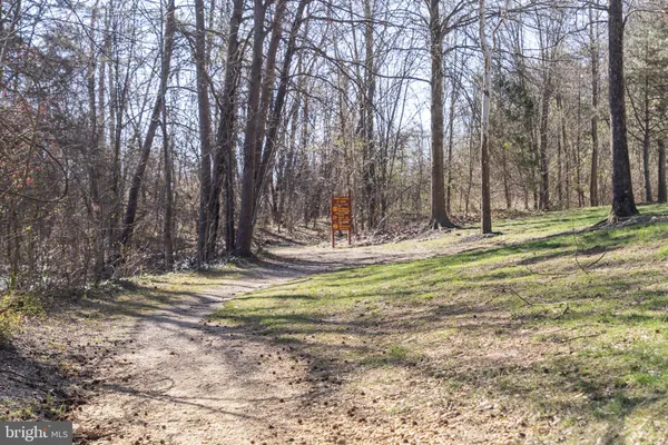 $430,000 | 7509 Ashby Lane, Unit J, Alexandria, VA 22315