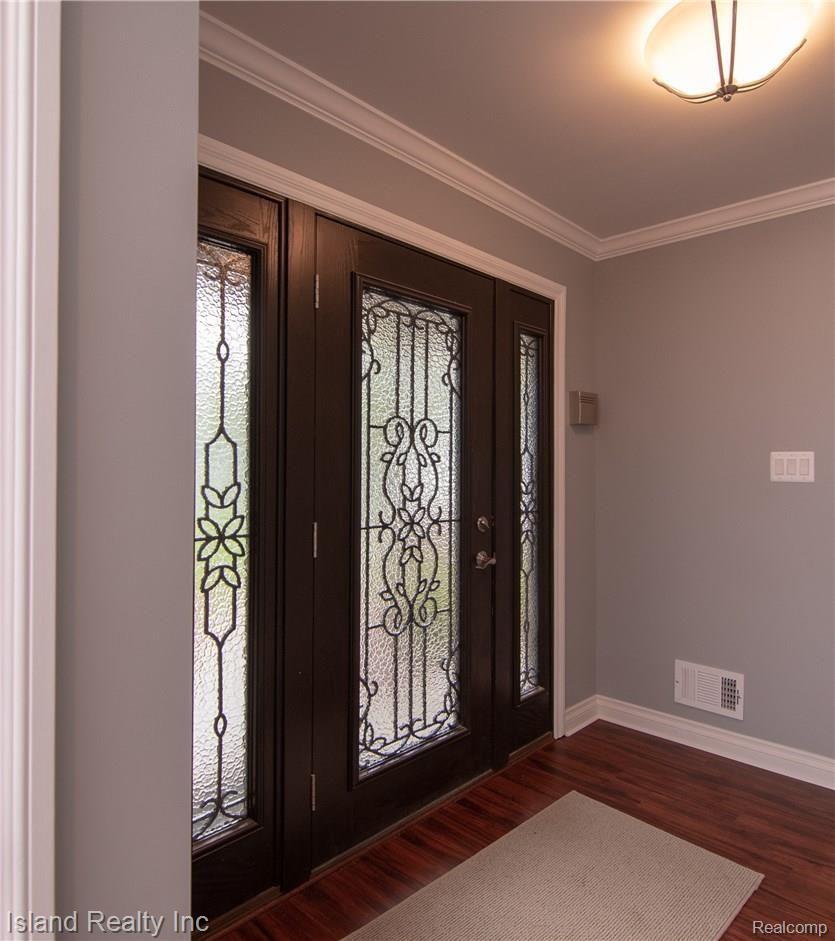 8676 Rucker Road Grosse Ile, MI 48138 - Photo 3 of 17 DSC_0496-Edit.jpg