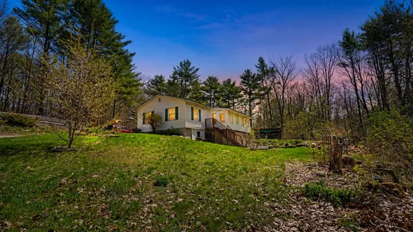 $375,000 | 6 Outlaw Ridge Road, Raymond, ME 04071