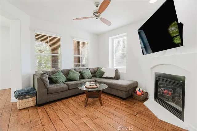 $489,000 | 23437 Abbey Glen Place, Valencia, CA 91354