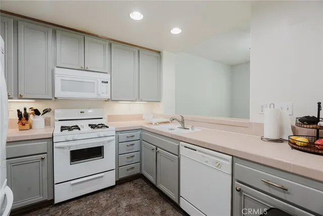 $489,000 | 23437 Abbey Glen Place, Valencia, CA 91354