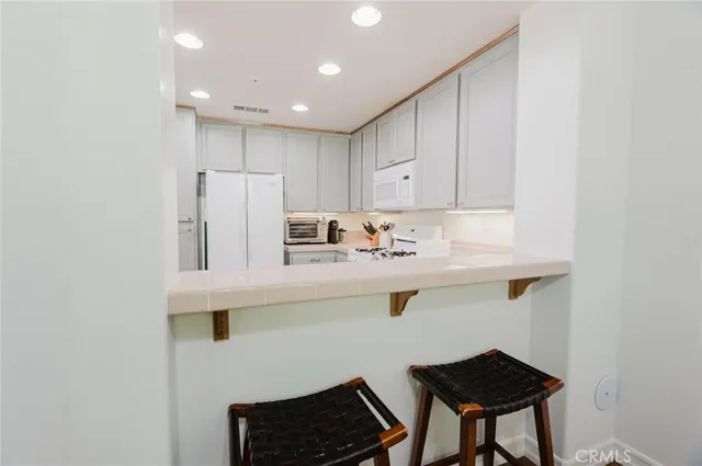 $489,000 | 23437 Abbey Glen Place, Valencia, CA 91354