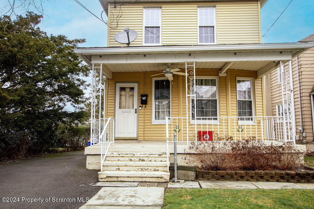 1148 West Locust Street Scranton, PA 18504 - Photo 32 of 40 a front view of a building