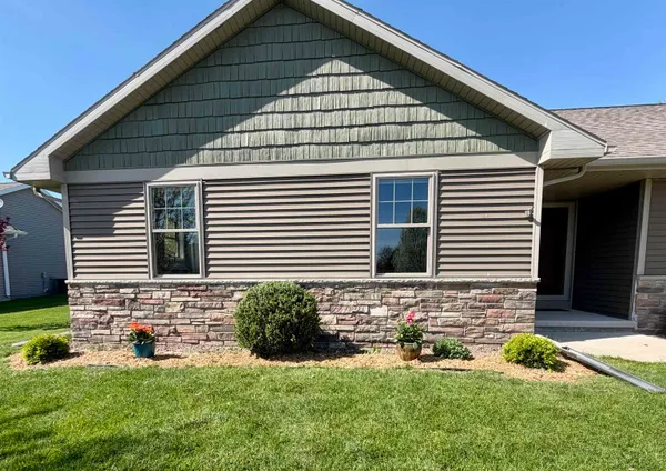 $450,000 | 1830 Kentucky Street, Sturgeon Bay, WI 54235