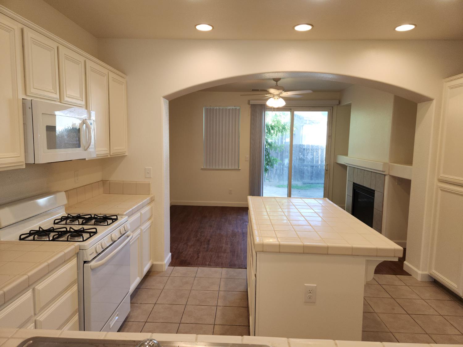 4624 Stern Drive Merced, CA 95348 - Photo 4 of 8