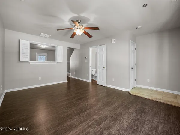$1,250 | 136 Greenford Place, Jacksonville, NC 28540