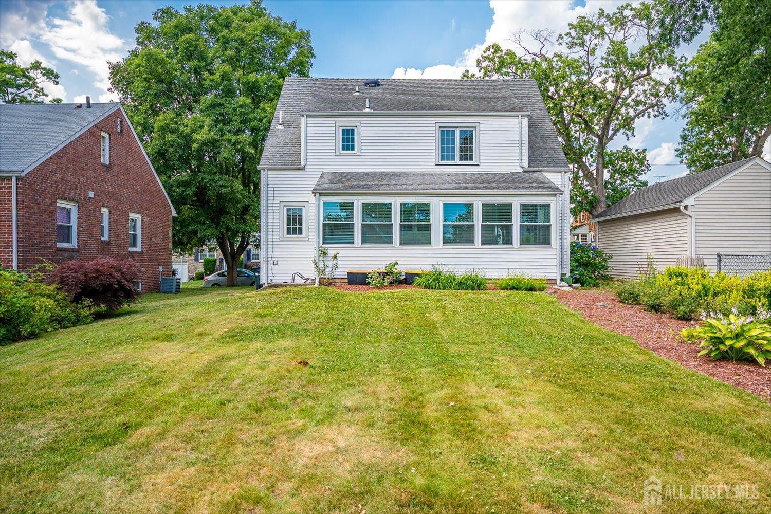 289 Hazel Place Union, NJ 07083 - Photo 21 of 23